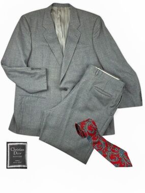 Christian Dior Classic Gray Men's Vintage Suit WITH TIE 48L
